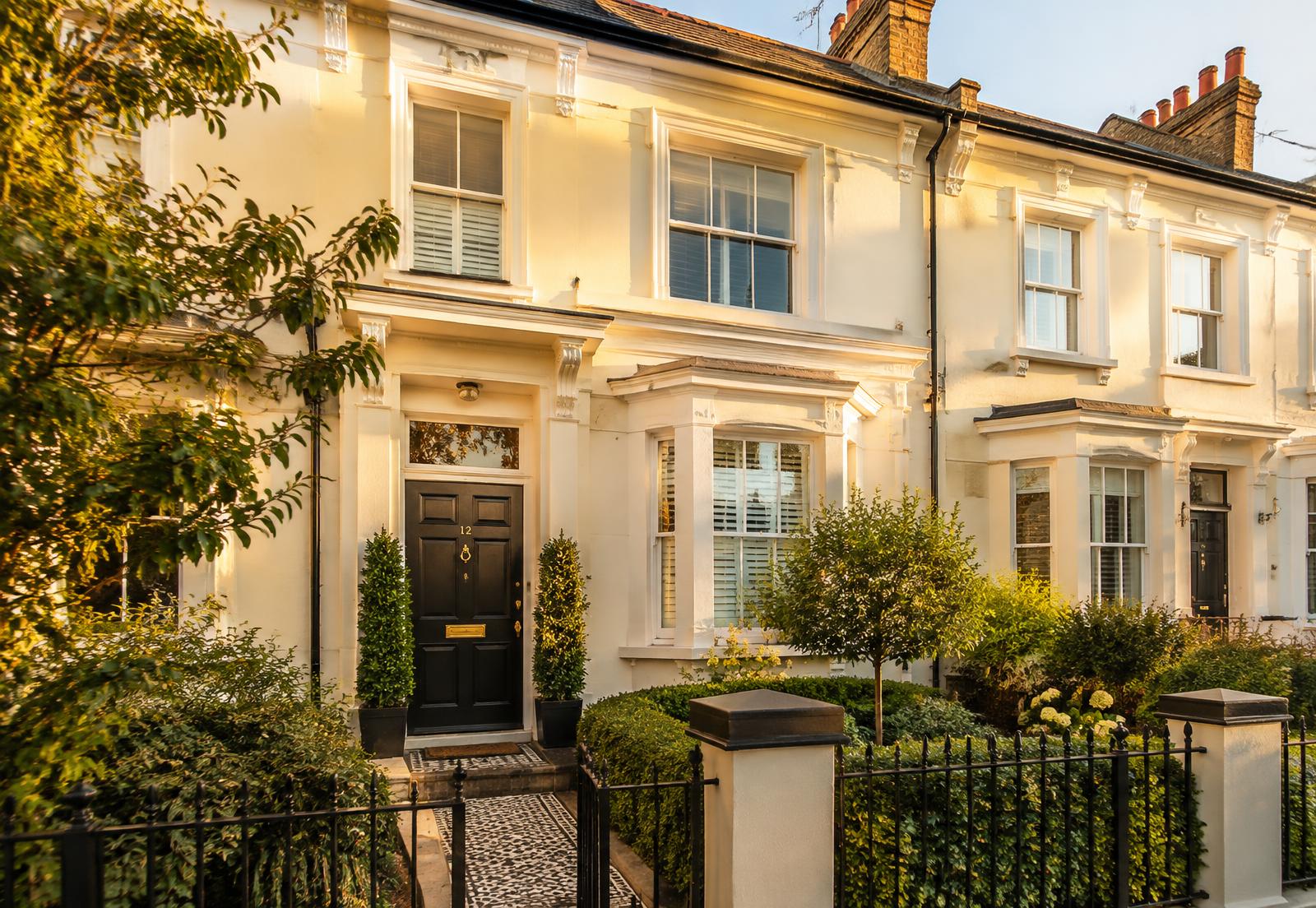 A well-kept terraced home in Bromley